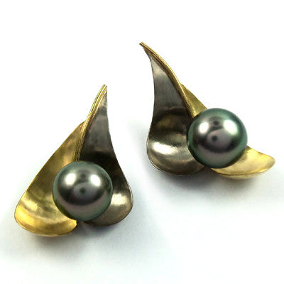 Black Pearl leaf earrings